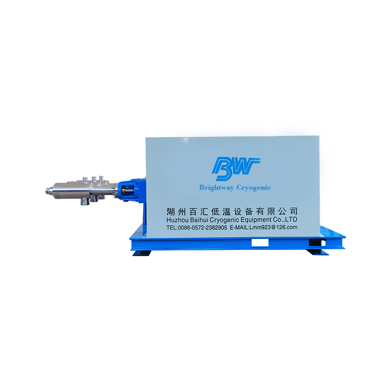 Máy bơm chất lỏng đông lạnh được sử dụng phổ biến nhất trong những ngành nào và chất lỏng chính mà chúng xử lý là gì?